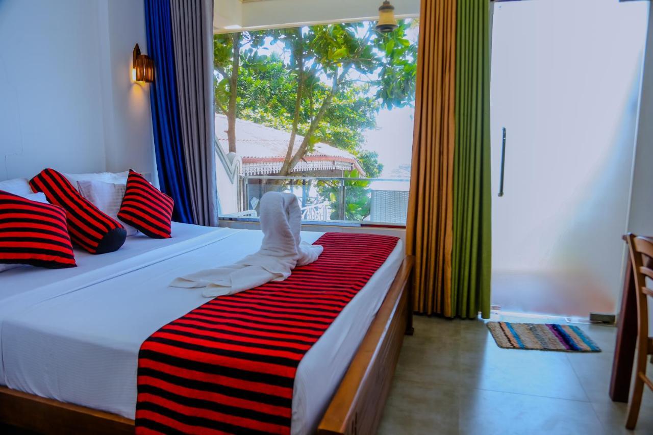 Coral Beach Hotel Mirissa Exteriér fotografie