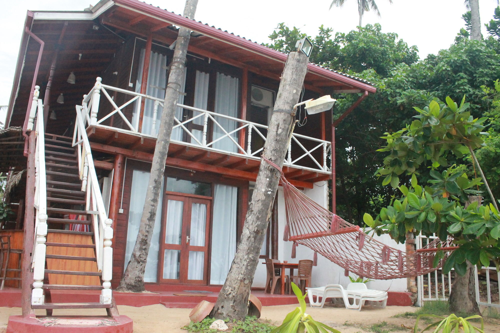 Coral Beach Hotel Mirissa Exteriér fotografie